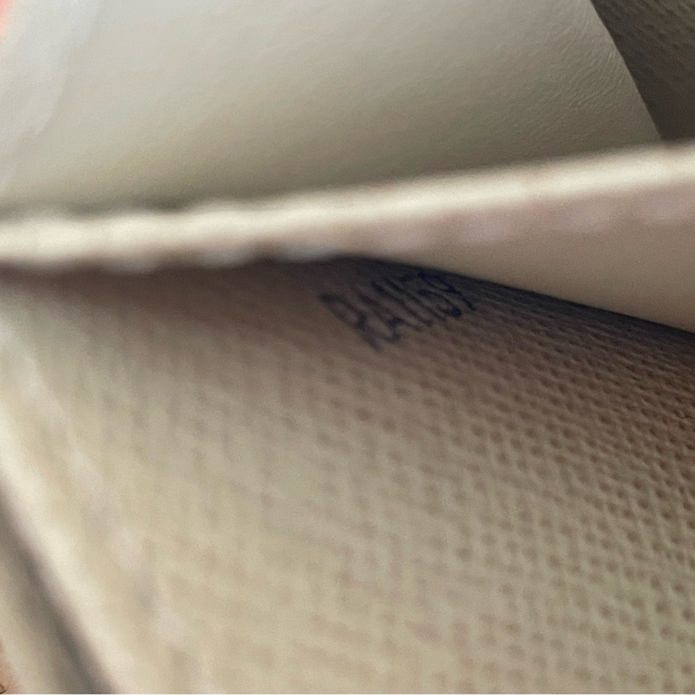 Authentic Louis Vuitton Zippy Coin Purse in Damier Azur - Picture 11 of 11